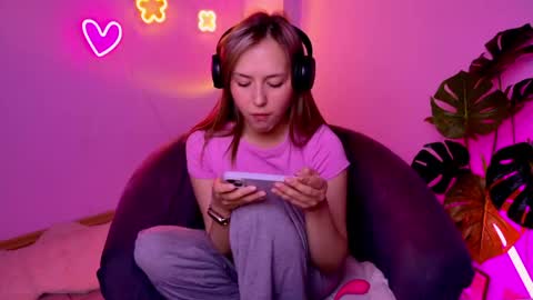 cindylovesmith online show from May 3, 6:41 am
