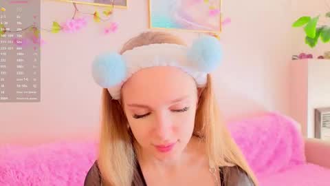 Snapshot of cindyreming01 chatting on September 17, 6:50 am indy online show from September 17, 6:50 am