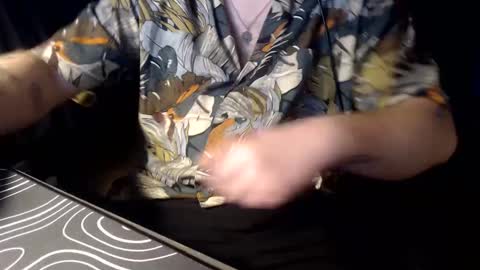 cinnamon online show from December 30, 1:04 am