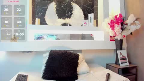 Cinthya  online show from October 27, 12:27 pm