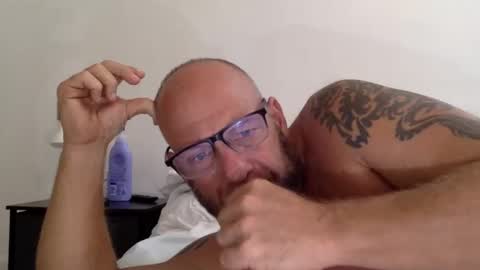 . online show from November 11, 10:23 pm