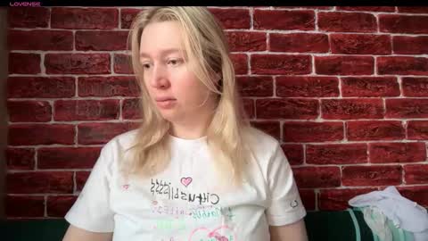 citrusblissss online show from November 6, 2:47 am