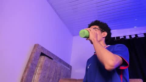 cj_davis1 online show from March 25, 4:08 am