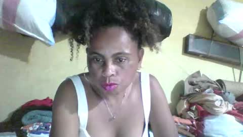 clairette9794 online show from June 2, 9:06 pm