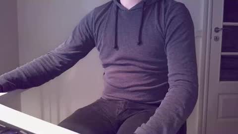 clamshive7 online show from February 11, 6:45 pm