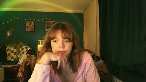 Snapshot of clancyosbourne chatting on October 4, 6:28 pm Clancy online show from October 4, 6:28 pm