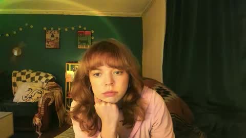 Snapshot of clancyosbourne chatting on October 14, 6:33 pm Clancy online show from October 14, 6:33 pm