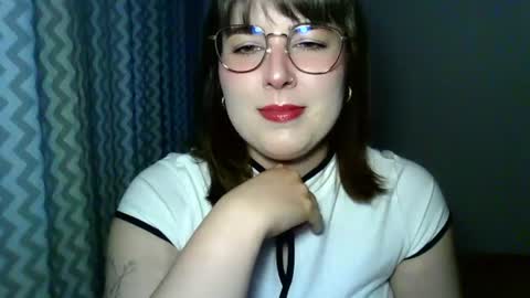Clara online show from July 8, 5:49 pm