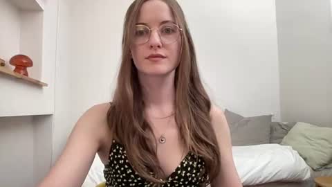 classyandgirly online show from August 8, 8:08 pm