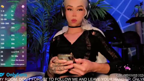   online show from December 10, 1:43 am