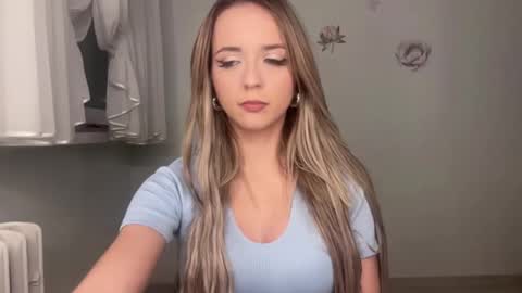 ClaudiaGold online show from November 3, 4:19 pm