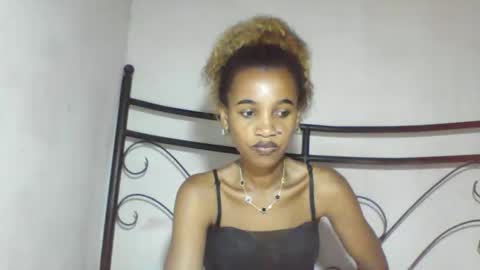 claudianne online show from April 3, 1:51 pm