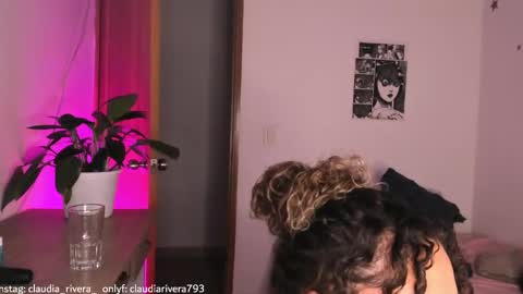 Snapshot of claudiarivera_1 chatting on October 1, 12:21 am Claudia Rivera online show from October 1, 12:21 am