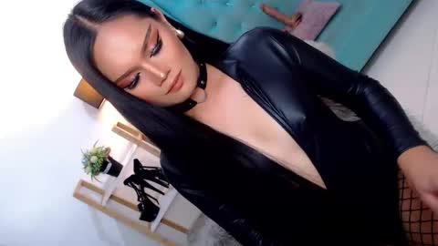 Cleo online show from March 24, 9:43 pm