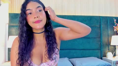 clhoee_miller online show from March 29, 3:46 pm