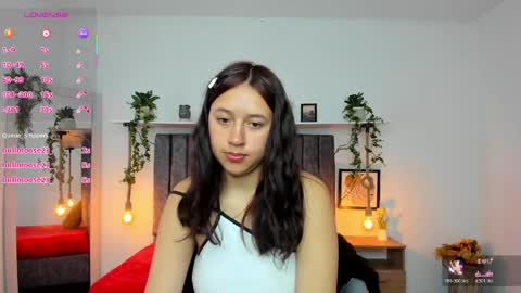 cloe_7 online show from April 1, 1:41 pm