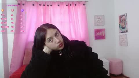 cloe_7 online show from March 14, 11:47 am