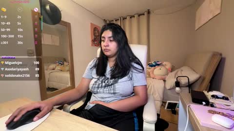 cloe small online show from November 26, 6:10 am