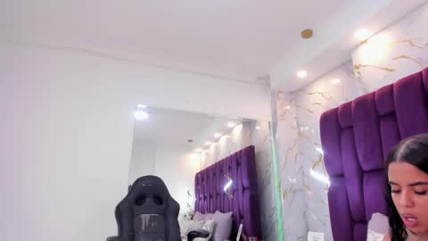 Cloe online show from December 17, 5:19 pm