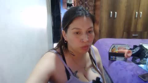 cloepregnant25 online show from March 25, 8:15 pm