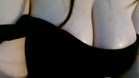 cloudylemonade22 online show from March 12, 8:51 am