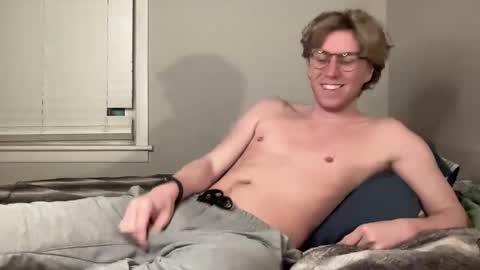 Clyde Austin online show from February 2, 3:04 am