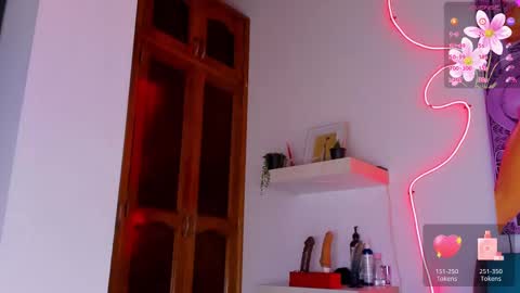 cmila0713 online show from September 22, 11:31 pm