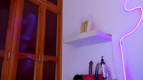 cmila0713 online show from February 12, 12:47 am