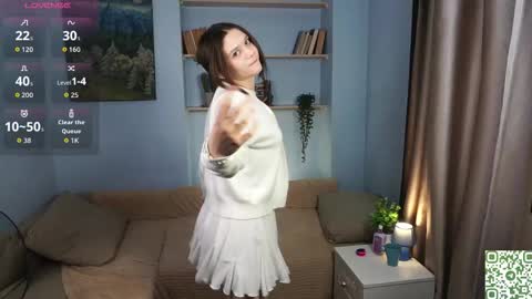 Snapshot of cocochaka chatting on October 23, 5:20 am Mia online show from October 23, 5:20 am