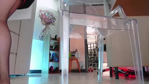 Snapshot of colete_milf chatting on February 25, 6:12 pm Samantha online show from February 25, 6:12 pm