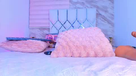 colett online show from March 14, 12:09 pm