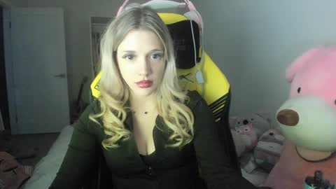 BELLA online show from May 2, 12:49 am