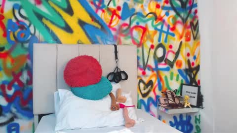 valentina online show from March 30, 1:44 pm