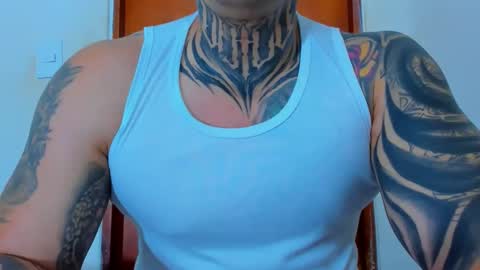 Snapshot of colombian_monster_cock chatting on October 24, 6:03 am camilo online show from October 24, 6:03 am