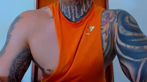Snapshot of colombian_monster_cock chatting on October 22, 5:58 pm camilo online show from October 22, 5:58 pm