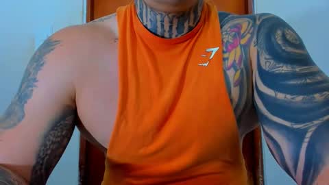 Snapshot of colombian_monster_cock chatting on October 20, 6:07 am camilo online show from October 20, 6:07 am