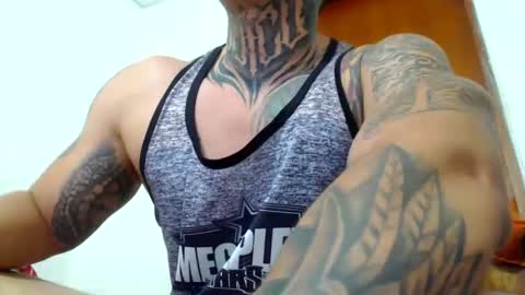 Snapshot of colombian_monster_cock chatting on February 13, 2:12 am camilo online show from February 13, 2:12 am