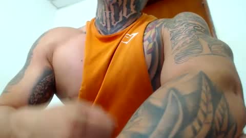 Snapshot of colombian_monster_cock chatting on February 15, 7:49 am camilo online show from February 15, 7:49 am