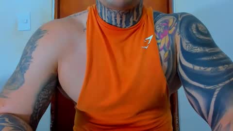Snapshot of colombian_monster_cock chatting on October 17, 8:07 am camilo online show from October 17, 8:07 am