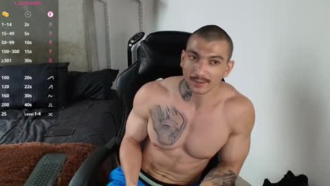 Snapshot of colombianmuscle8 chatting on February 9, 8:45 pm colombianmuscle8 online show from February 9, 8:45 pm