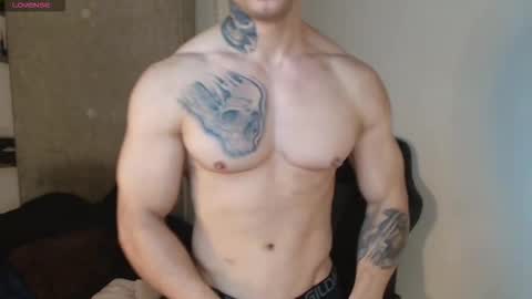 Snapshot of colombianmuscle8 chatting on October 25, 4:18 pm colombianmuscle8 online show from October 25, 4:18 pm