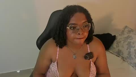 conielaurenth online show from June 8, 12:05 am