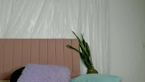 conyabril online show from March 21, 12:43 pm