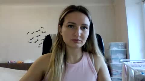 cora_fora online show from November 6, 11:57 am