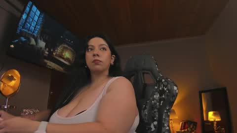 Snapshot of coraline_latin chatting on February 17, 11:00 pm Coraline online show from February 17, 11:00 pm