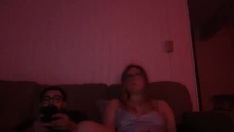coupleofchi97 online show from December 28, 7:44 am