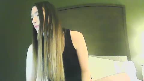 Snapshot of courtscutekitty chatting on February 9, 7:48 am courtscutekitty online show from February 9, 7:48 am