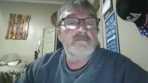 cowboyrider422967 online show from April 19, 10:12 pm