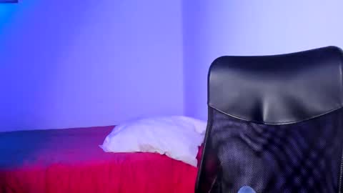 cracker online show from February 25, 1:20 am