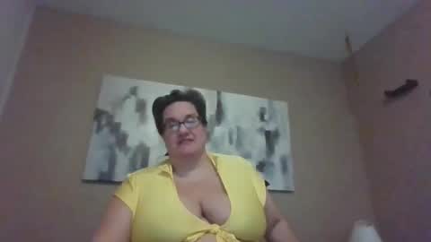 Snapshot of craftgirl2 chatting on October 8, 2:12 pm Craftgirl online show from October 8, 2:12 pm